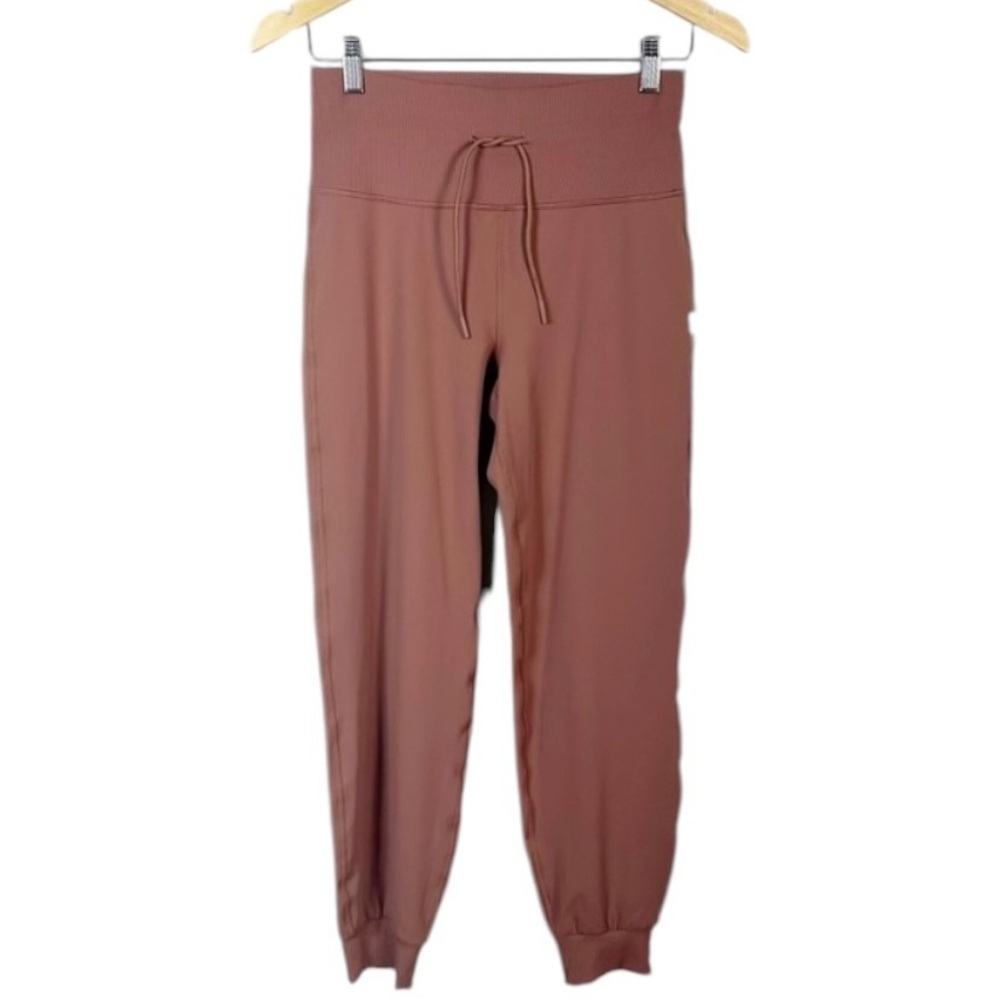 Vuori Womens Daily Legging in Hazelnut Size XS Athletic Athlesuire Workout